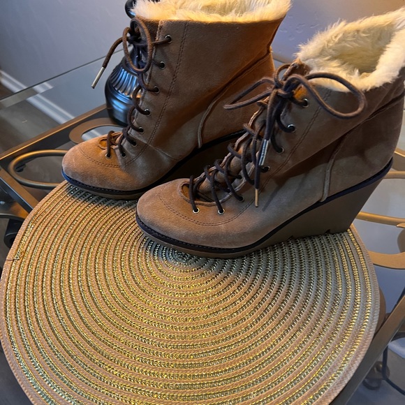 Michael Kors suede booties - Picture 2 of 6